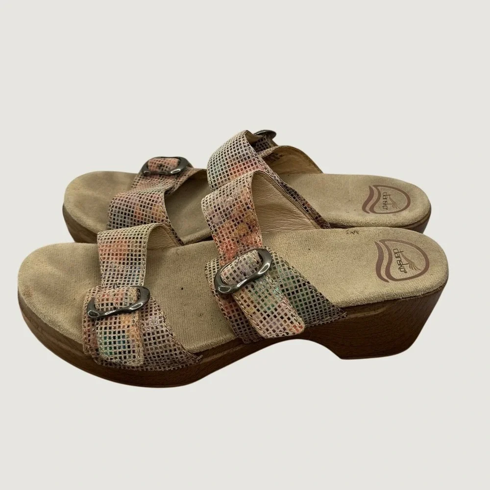 Dansko good flaws